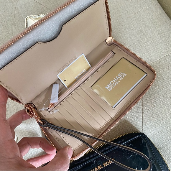 NWT Michael Kors large wallet phone case - Picture 11 of 13